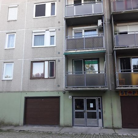 Studio+19 Apartman Kazincbarcika Luaran gambar