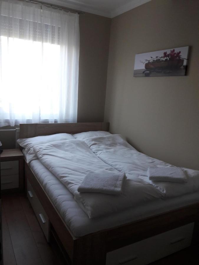 Studio+19 Apartman Kazincbarcika Luaran gambar